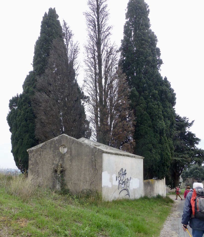 Tombe en ruine
